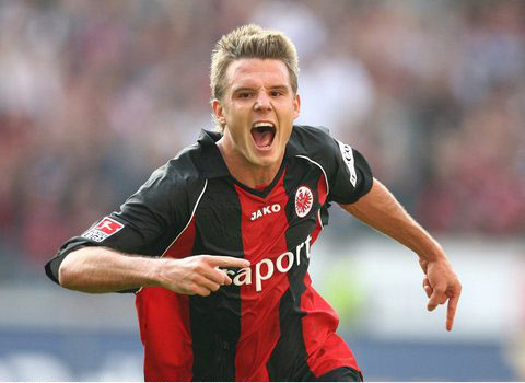 都牵动着球 都牵动着球